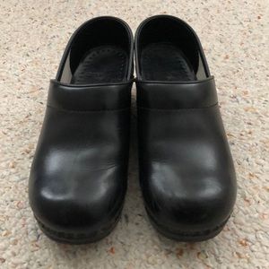 Black Dansko Shoes